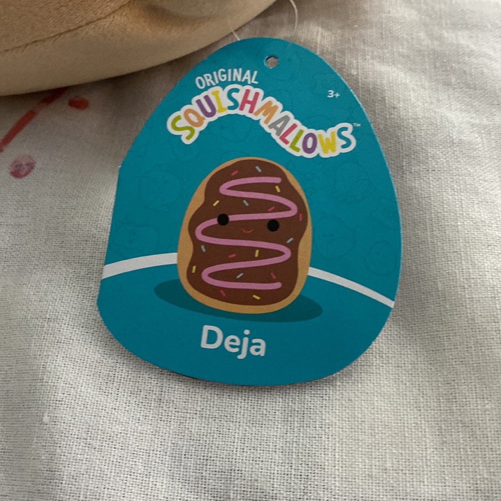 Squishmallows deja donut stuffed plush - Picture 3 of 5